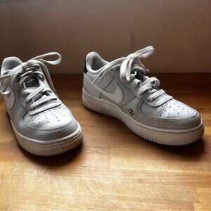 Nike Air Force 1 LV8 GS “Have A Nike Day” White Sneakers – Earth Logo - 5 Youth
